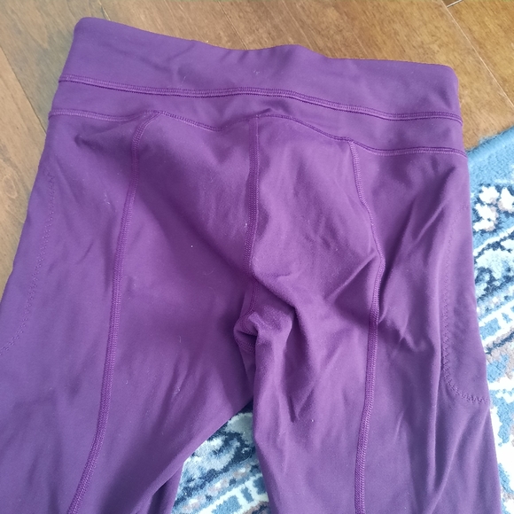 Lululemon | Leggings in Plum - Picture 4 of 7